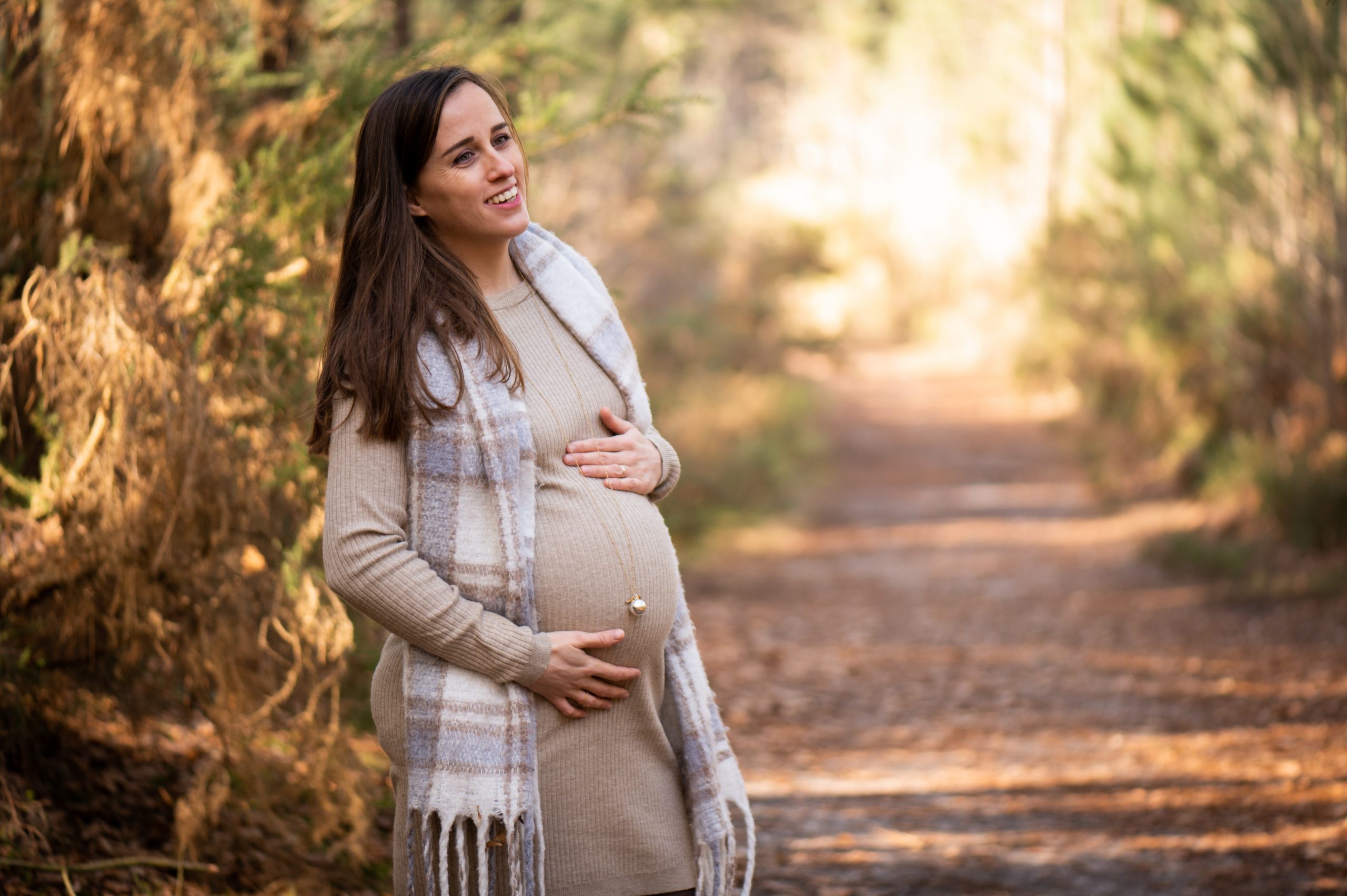 Séance photo grossesse naturelle et intime à Martillac